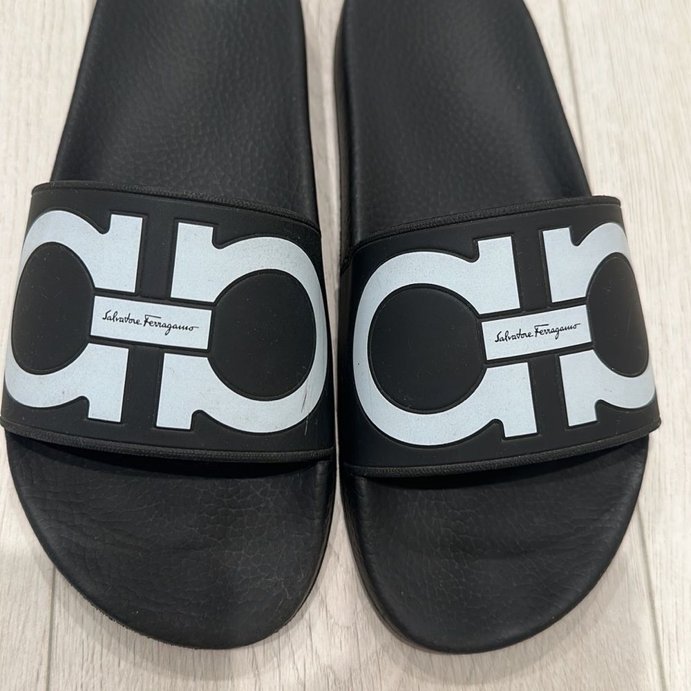 Salvatore Ferragamo Groove Gancini Pool Slide - Picture 6 of 13